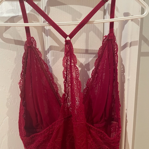 Red lace bodysuit - Picture 2 of 2